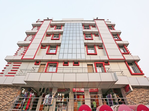Exterior - OYO 8226 RD Inn (Patna)