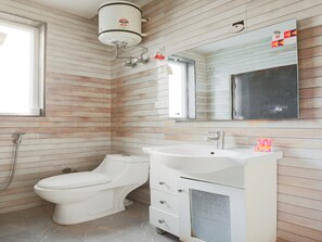 Free toiletries, towels