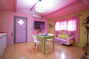Living area - Fairy Tale Hut Pension (Hoengseong)