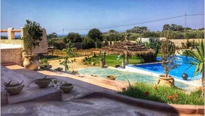 บริเวณภายนอก