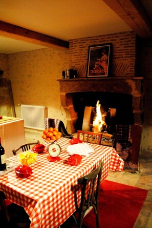 TĂ€gliches inbegriffenes einheimisches FrĂŒhstĂŒck