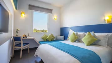 Safe på rommet, skrivebord og skrivebord for bærbar PC