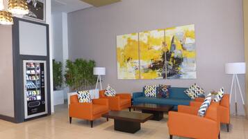 Área de estar no saguão