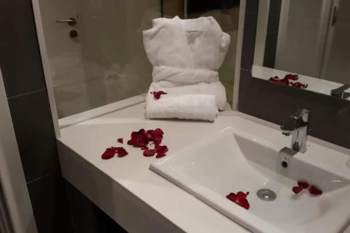 Regadera, regadera tipo lluvia, amenidades de baño gratuitas