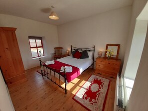Traditional Cottage, 4 Bedrooms | 1 bedroom, premium bedding, blackout drapes, iron/ironing board - Teac Chondai Thatched Cottage (Loughanure)