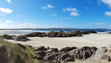 Una playa cerca