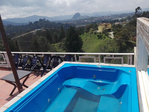 LookOut Lodge Mirador de Guatape