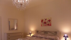 Unclassified image, 5 of 24, button - Casa Gianna (Mergozzo)