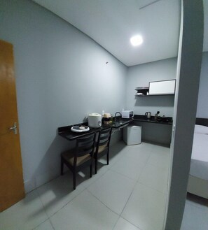 Family Room, Multiple Beds | Private kitchen | Microwave, rice cooker, cookware/dishes/utensils