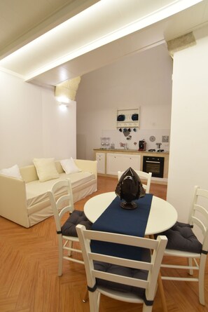 Apartment, Mezzanine | Living area