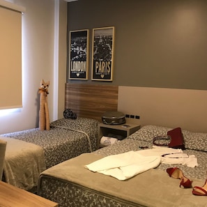 LÀgenhet City - 2 sovrum | 1 sovrum, sÀngtillbehör av högsta kvalitet och skrivbord