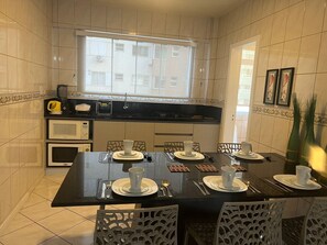 Apartament urbà, 2 dormitoris | Servei de restauració