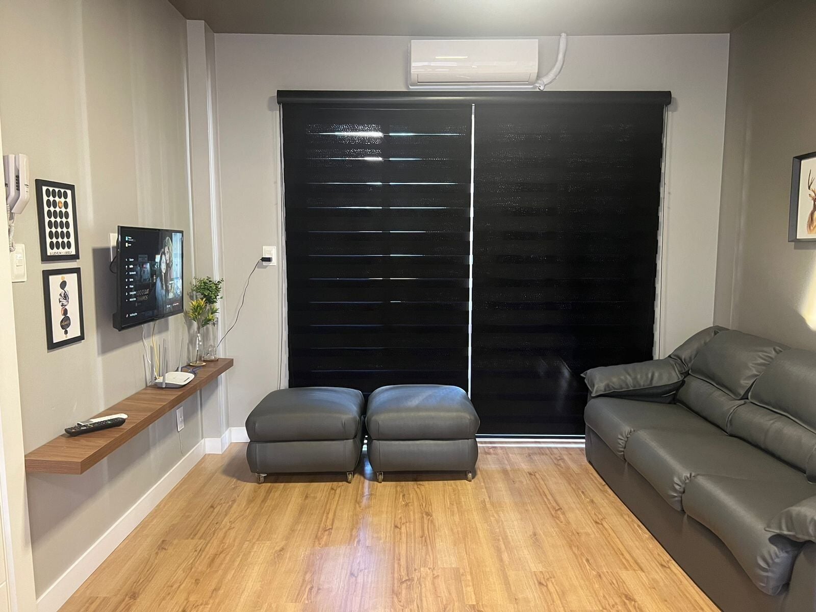 Apartamento básico | Zona de estar | Una Smart TV, Netflix, servicios de streaming