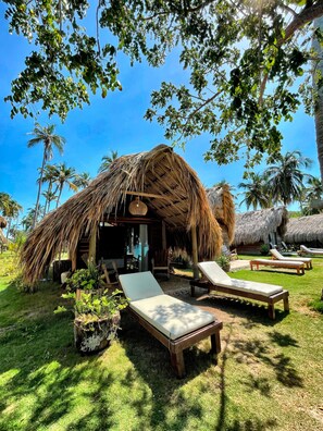 高档床上用品、羽绒被、Select Comfort 床、迷你吧