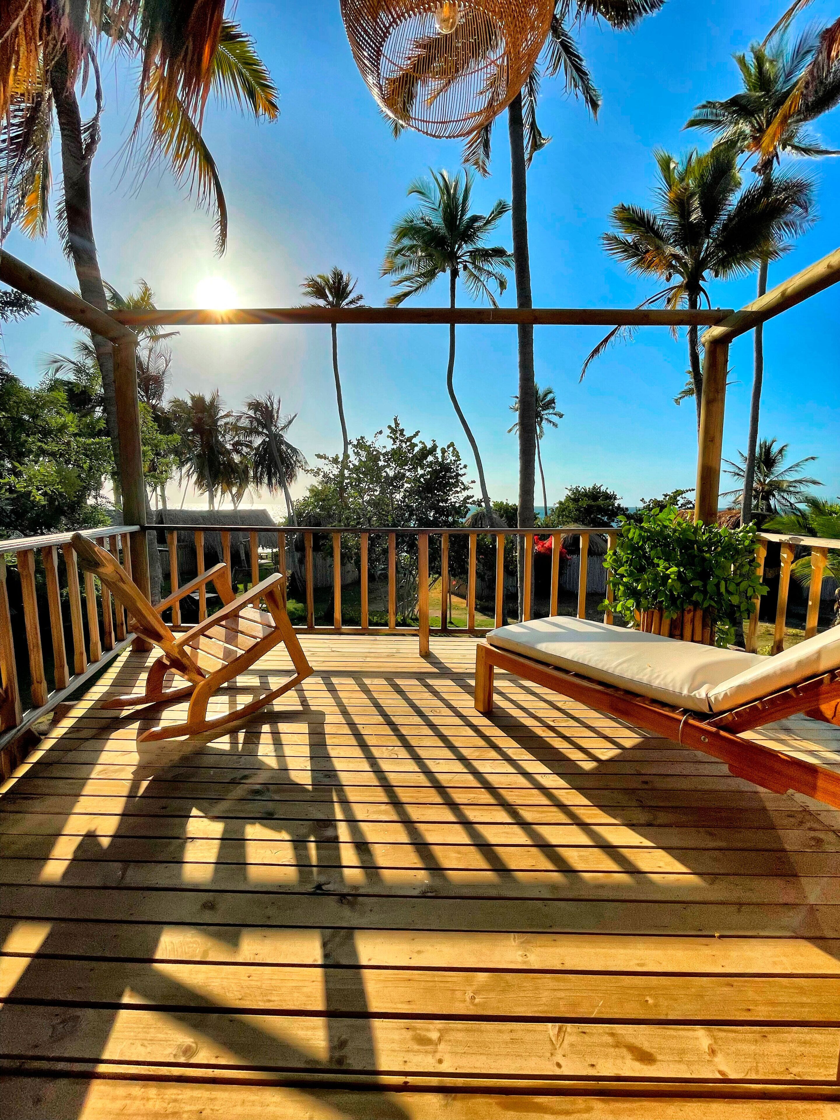 Kiosco Deluxe Elevado | Premium bedding, down duvets, Select Comfort beds, minibar