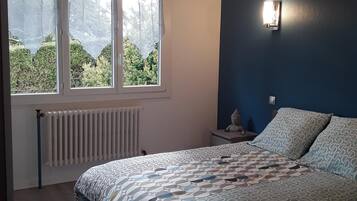 2 dormitorios, tabla de planchar con plancha, wifi y ropa de cama