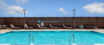 Courtyard by Marriott Charlotte Northlake