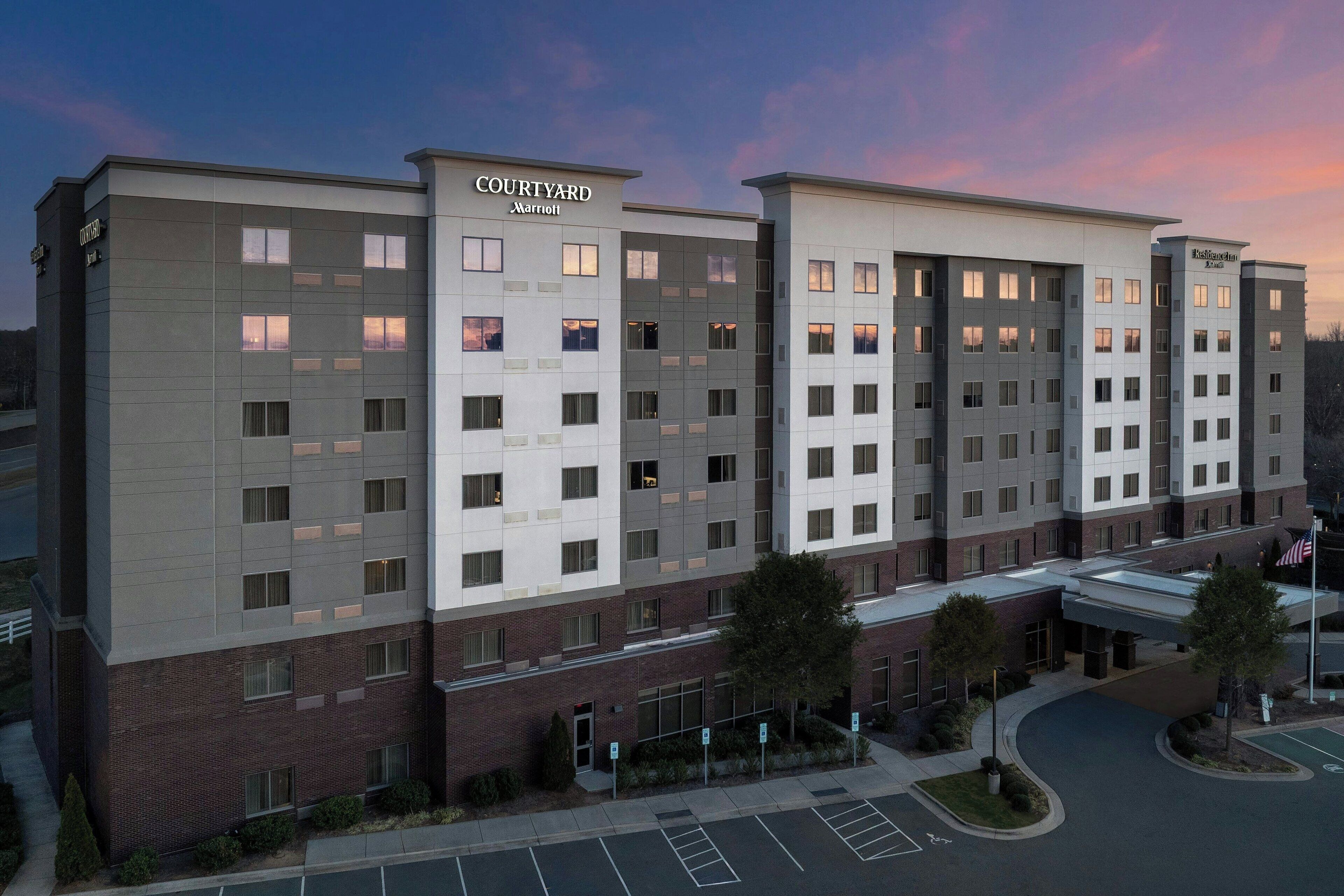 Photo - Courtyard by Marriott Charlotte Northlake