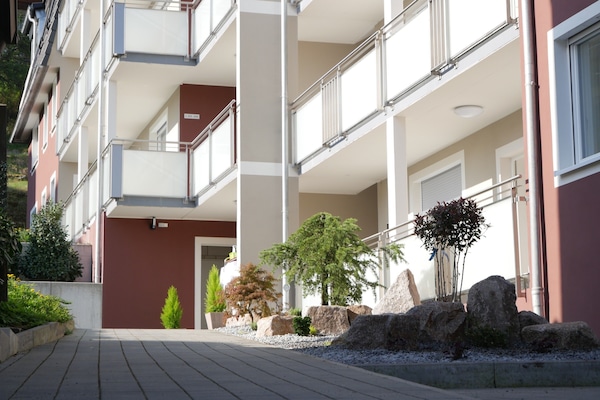 Pintu masuk hartanah