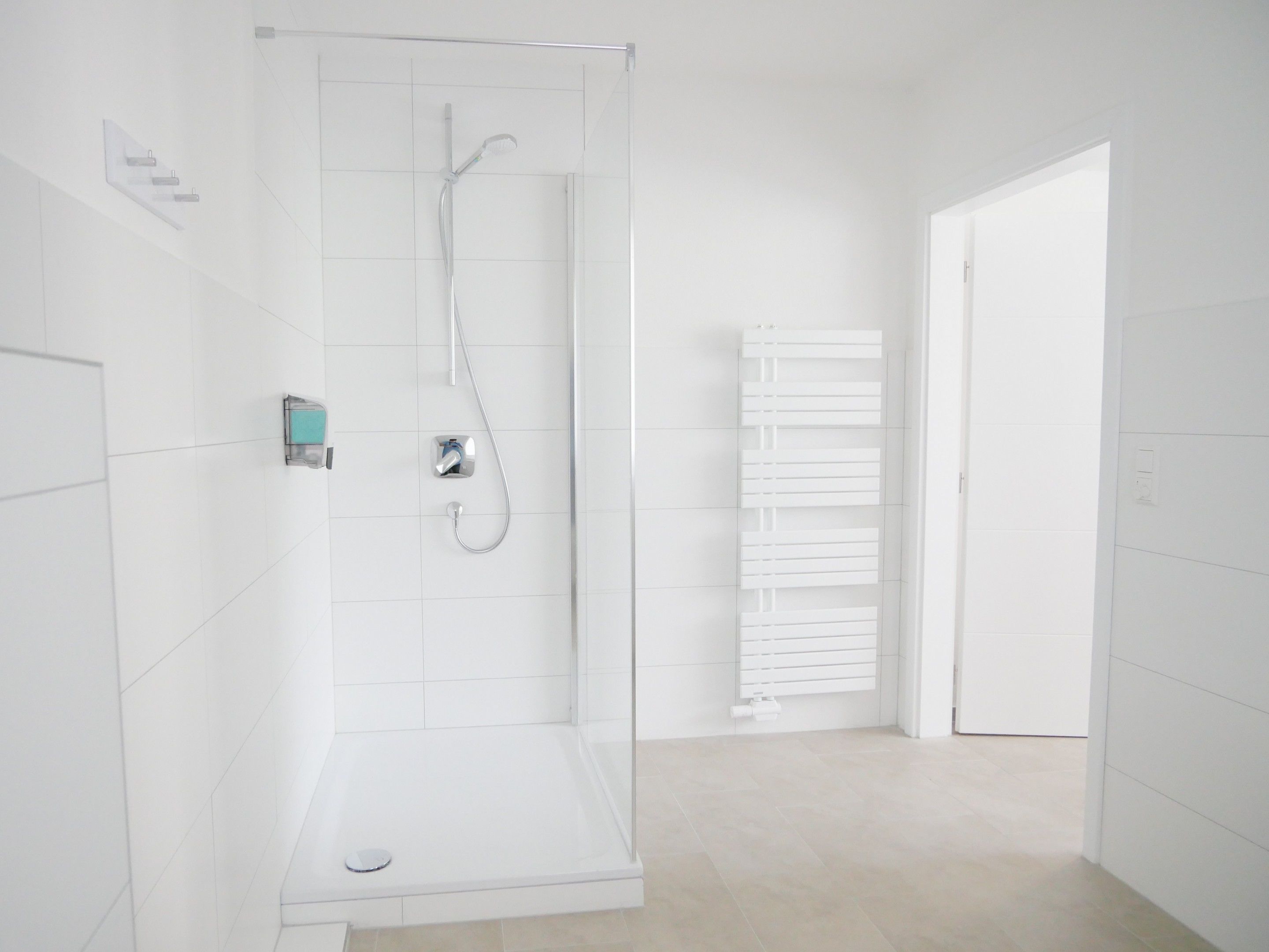 standard double room, 1 double bed, non smoking, private bathroom | bathroom shower