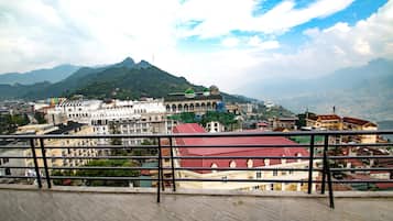 Hiên