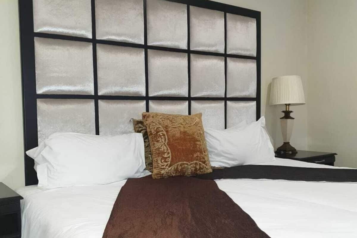 1 chambre, couette en duvet d'oie, fer et planche à repasser