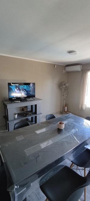 單棟房屋, 2 間臥室 | 私人廚房 | 雪櫃、爐具、咖啡機/沖茶器、廚房用具/餐具/器皿