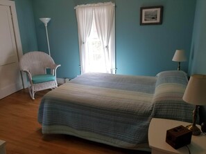 4 slaapkamers, een strijkplank/strijkijzer, wifi, beddengoed