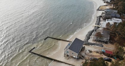 Modern Beachfront Cottage with Endless Bay Views
