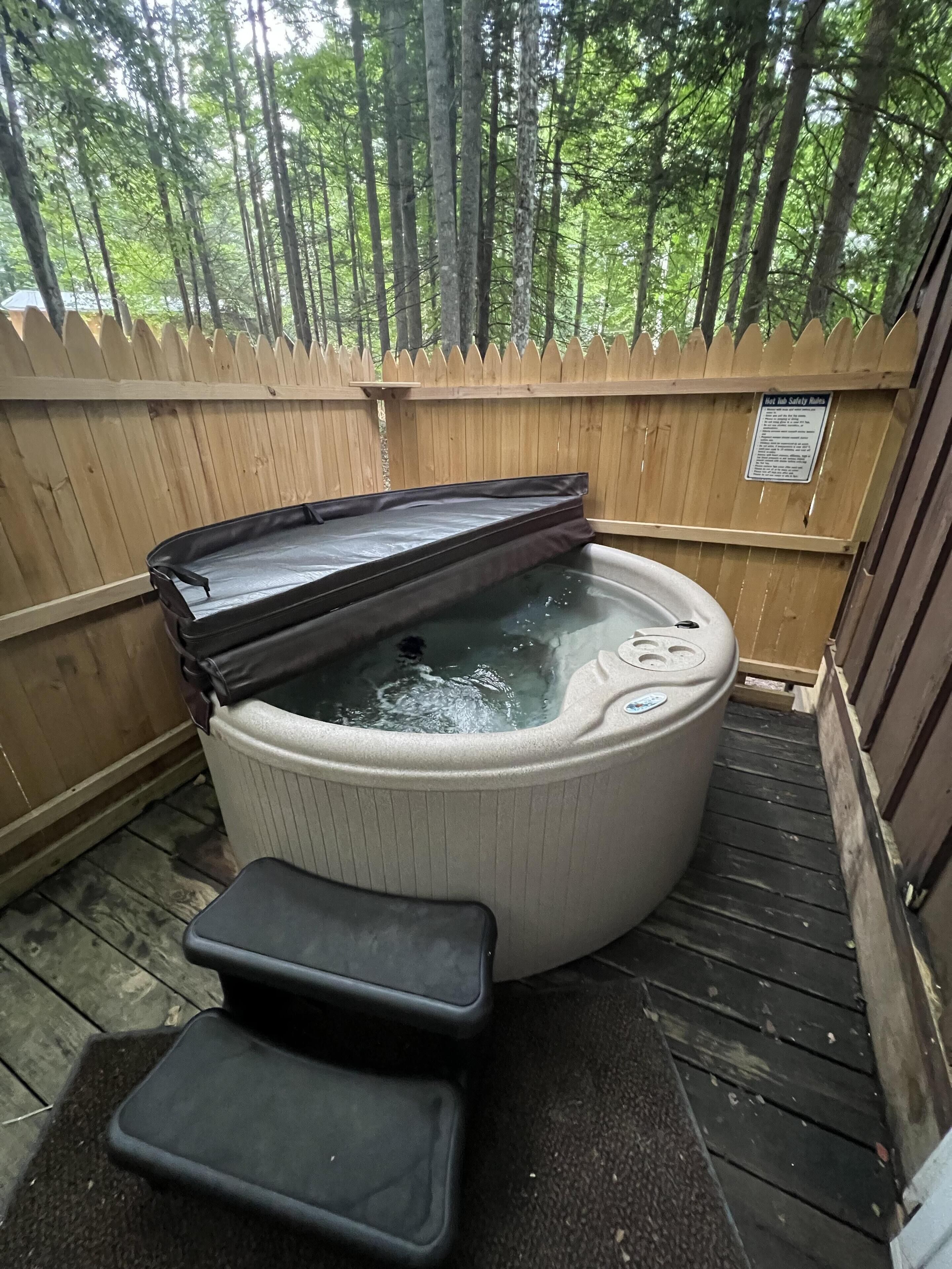 Outdoor spa tub