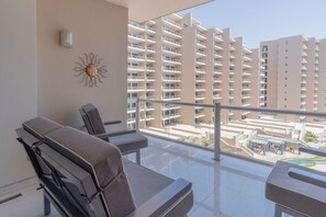 Terrace/patio - Newly Remodeled -- Flawless King Bed Suite with Luxurious Patio - Outdoor TV! (Puerto Penasco)