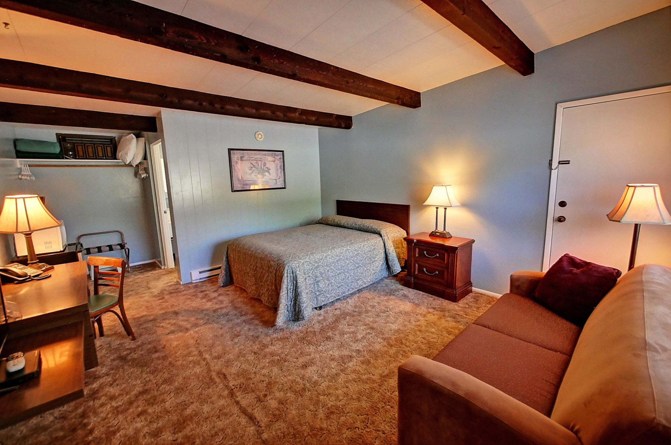 Desk, laptop workspace, WiFi, bed sheets