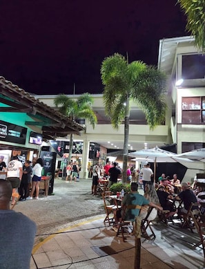 Apartment | Outdoor dining