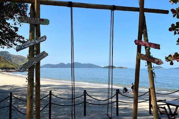 Apartamento | Playa | Ubicación cercana a la playa y bar en la playa