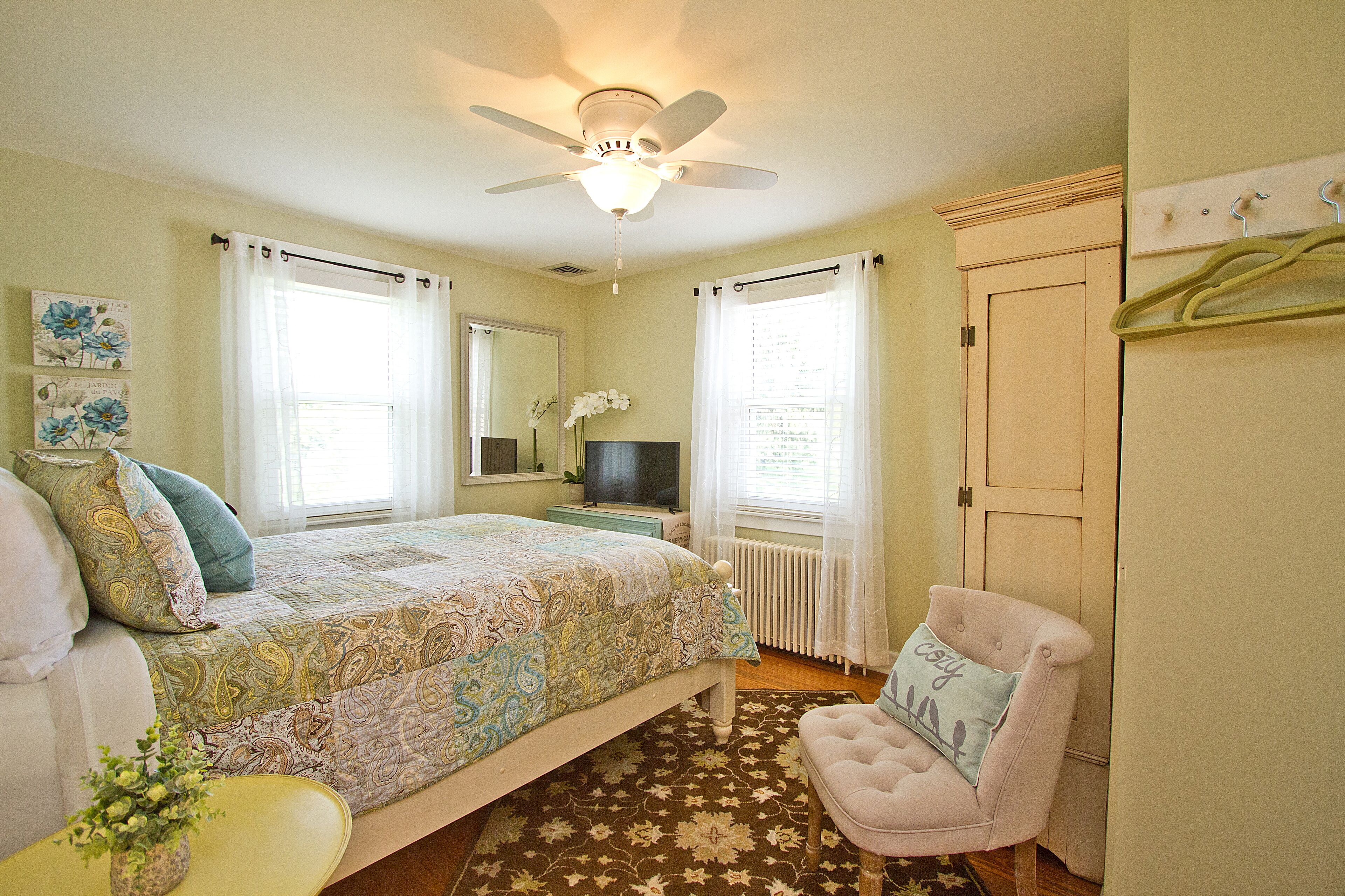 3 bedrooms, iron/ironing board, free WiFi, bed sheets