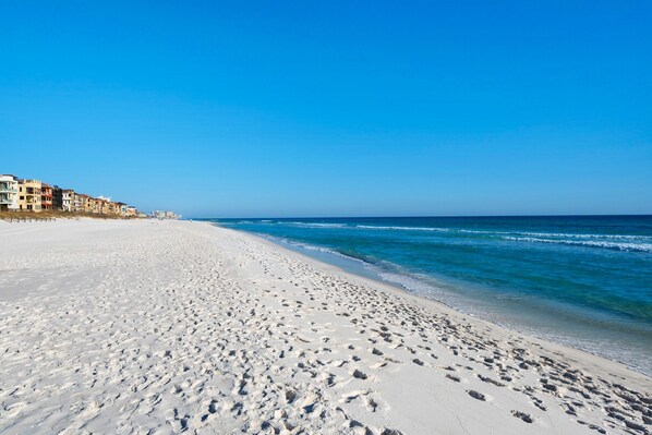 Chaise longue, serviettes de plage