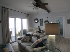 Smart TV, DVD player