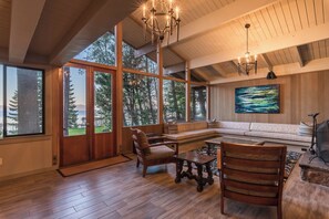 TV, fireplace, DVD player