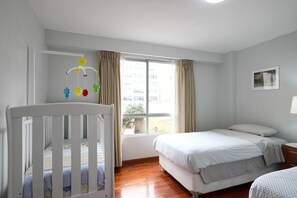 3 bedrooms, iron/ironing board, cribs/infant beds, free WiFi