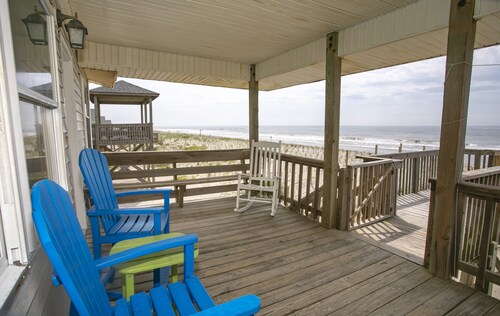 Rustic 1960's Oceanfront Cottage With Modern Updates