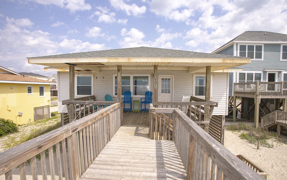 Were Decks Fastened to Houses Using Nails in the 1960S? Uncovered Facts
