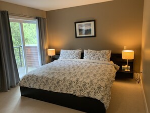 6 عدّة غرف نوم ومكواة/لوح كي وسرير سفر وواي فاي مجانًا