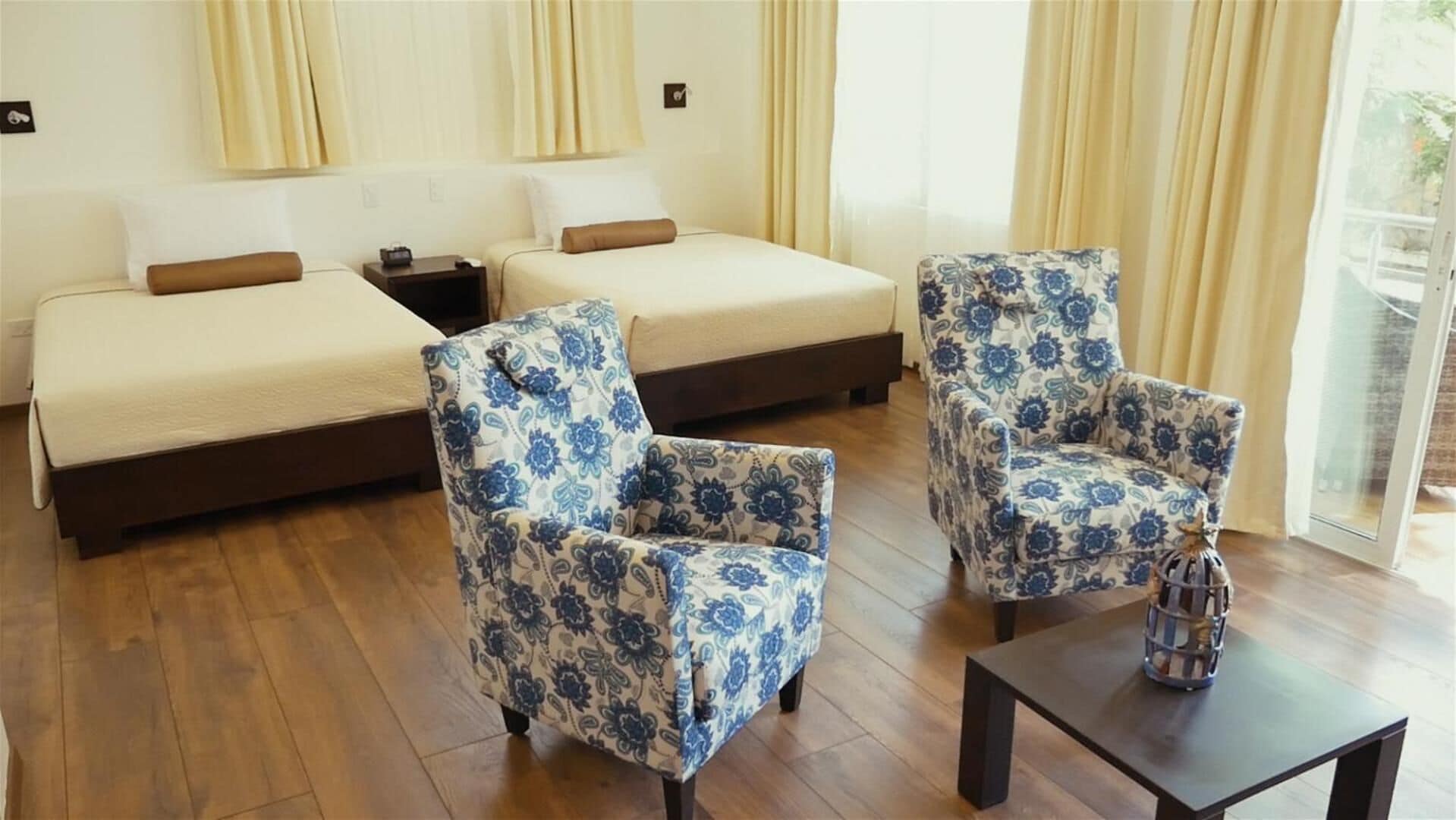 55-inch smart tv with cable channels, tv, netflix