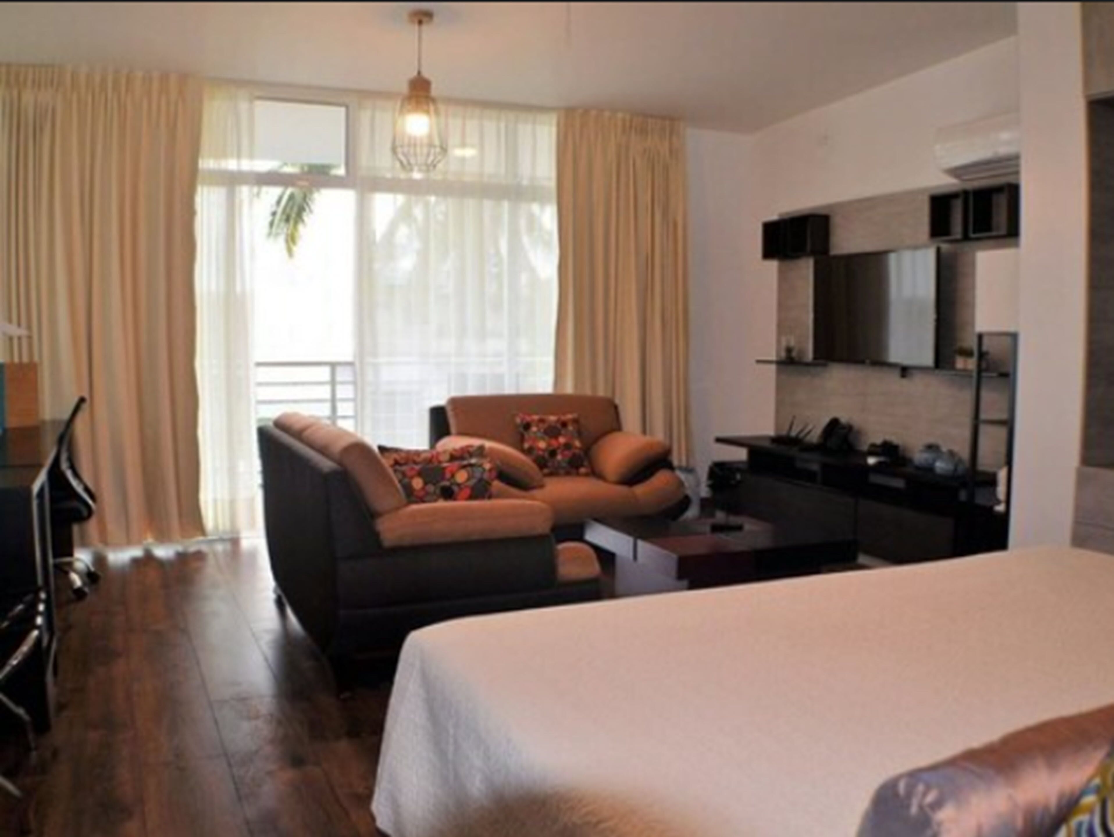 1 bedroom, in-room safe, individually decorated, individually furnished