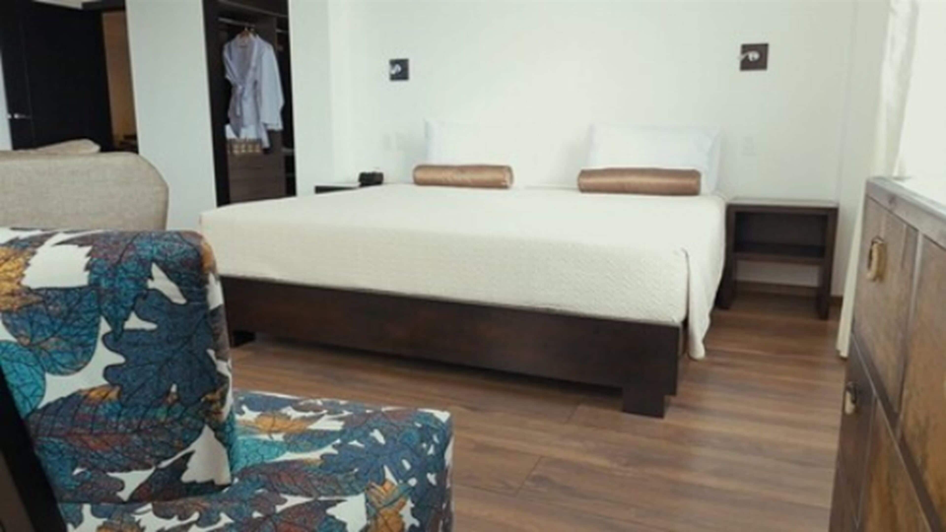 standard double or twin room | 1 bedroom, in-room safe, individually decorated, individually furnished