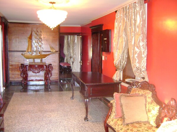 Interior - Room #2 We are only 30 min. away from "BASEBALL HALL OF FAME" in Cooperstown . (Fort Plain)