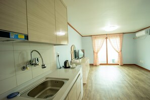 Rom (Korean style_Ondol) | Sengetøy av topp kvalitet og wi-fi (inkludert)