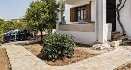 Alice House - Apartment with Yard