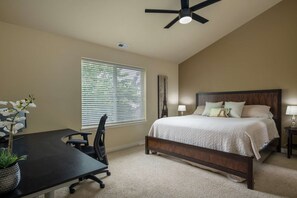 4 bedrooms, iron/ironing board, free WiFi