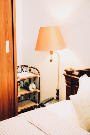 Room, 2 Queen Beds | 2 bedrooms, desk, rollaway beds, free WiFi